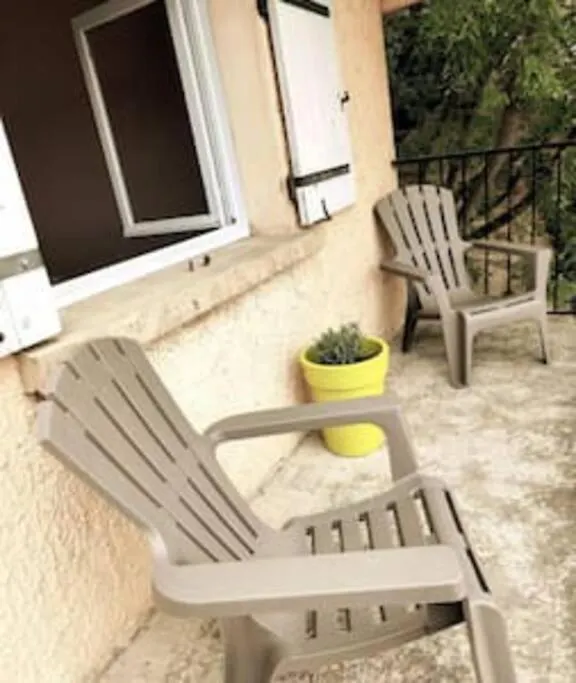 Villa Au Micocoulier à Châteauneuf-de-Gadagne Hébergement de vacances